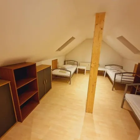 Apartment Wi03 120m² Grosses 5 Fur Bis Zu 9 Personen Raunheim