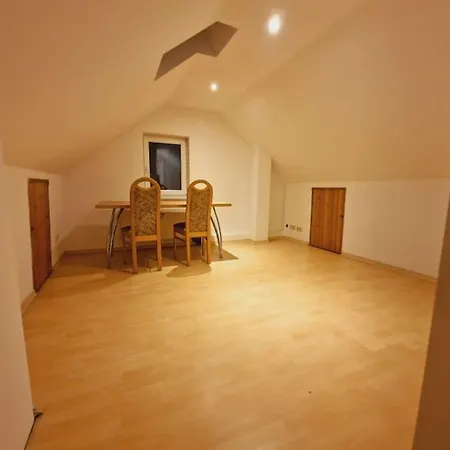 Wi03 120m² Grosses 5 Fur Bis Zu 9 Personen * Raunheim